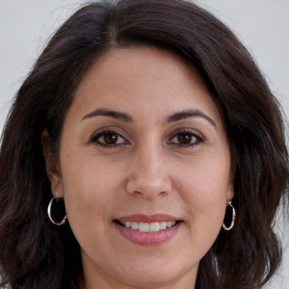 Isla Kirkwood client services